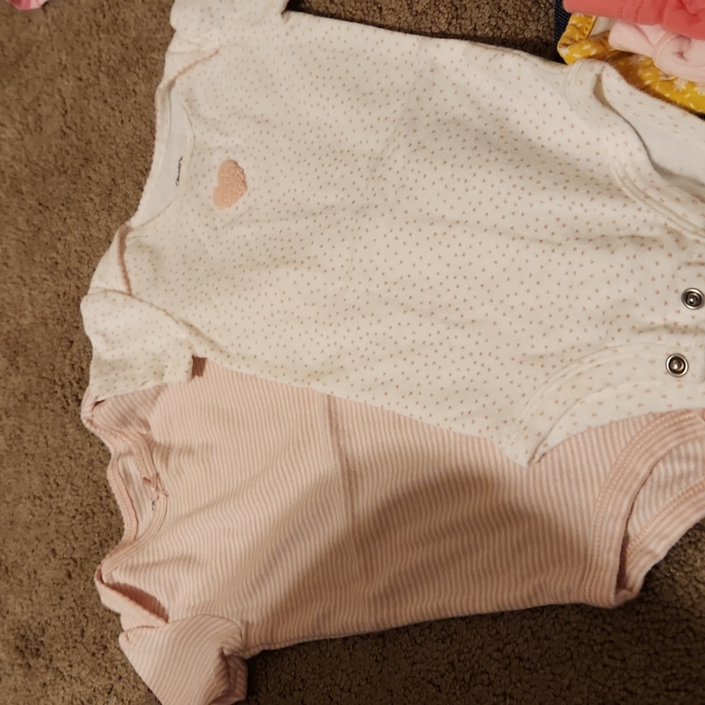 9 month Carter's bundle - Picture 7 of 9